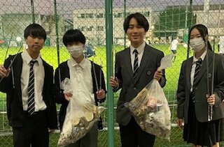 【高校インターアクトクラブ】　学校近辺の清掃