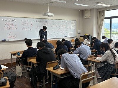 高校1年生 進学講座始まりました!