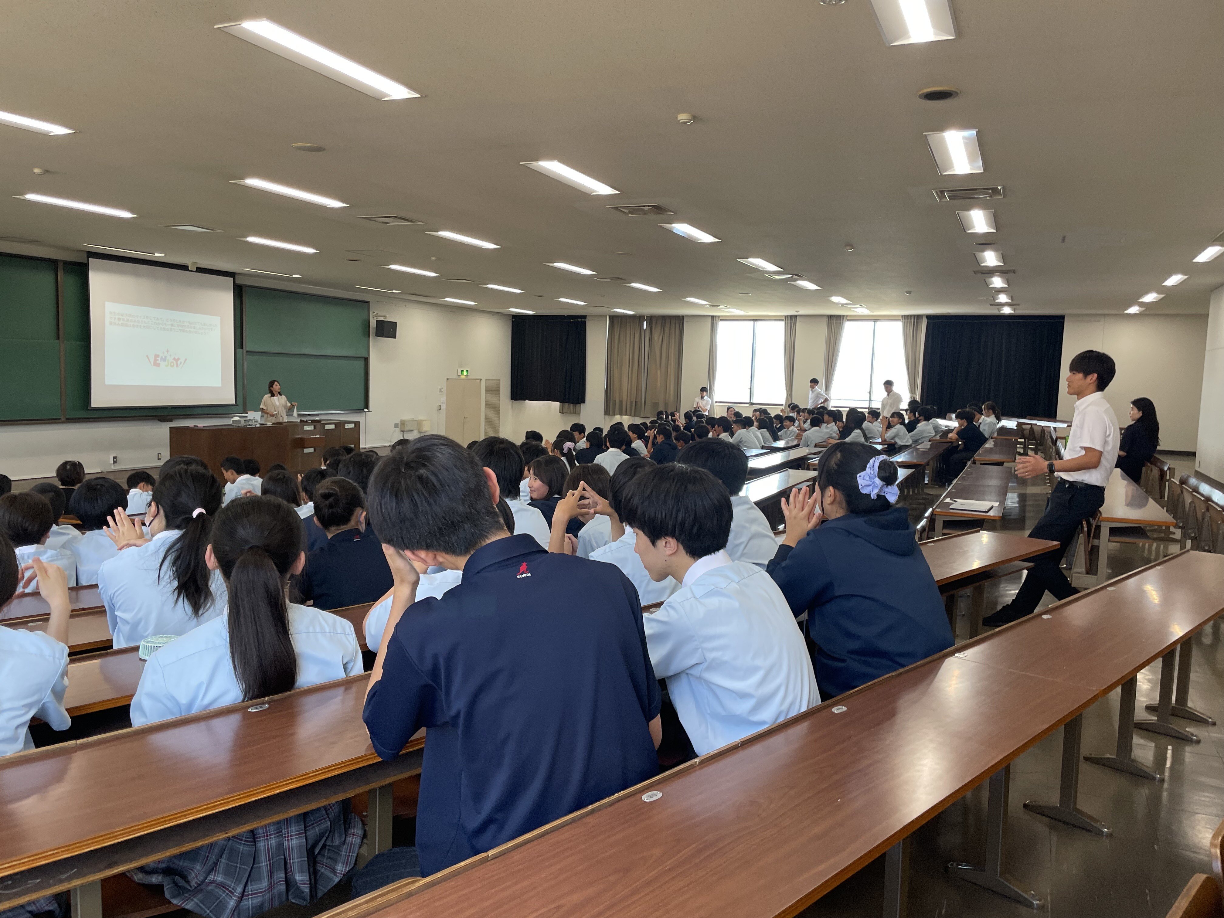 【中学２年生学年集会】