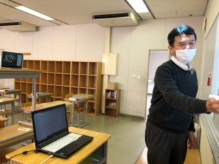 HP0302_1.jpg