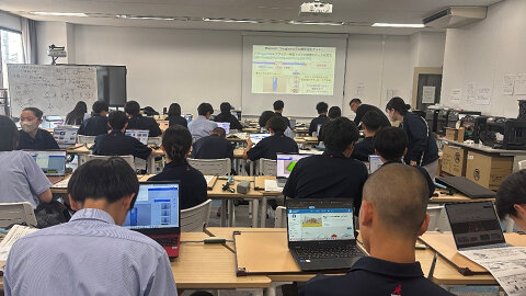 高校1年生 STEAMSⅠ授業紹介➃「自分のスマホケースを作ってみよう！～3D設計の世界にふれてみよう～」